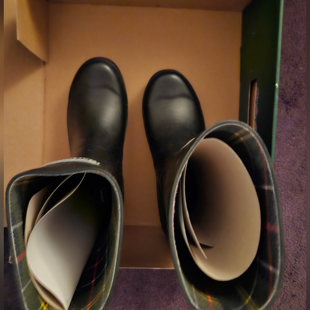 Waterproof Rubber NEW Boots 9 Med, 8.5W BARBOUR Med To Wide, Black